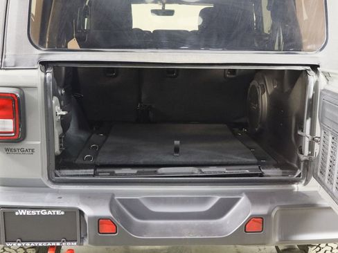 Used 2022 Jeep Wrangler Unlimited Rubicon image 18