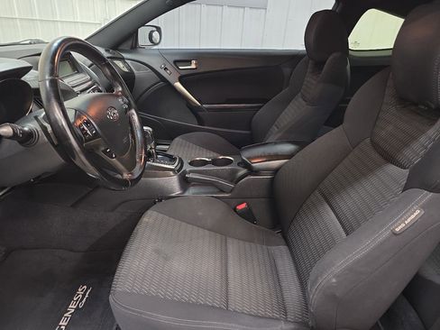Used 2013 Hyundai Genesis 2.0T image 24