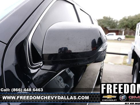 Used 2021 GMC Yukon XL Denali w/ Denali Premium Package image 7