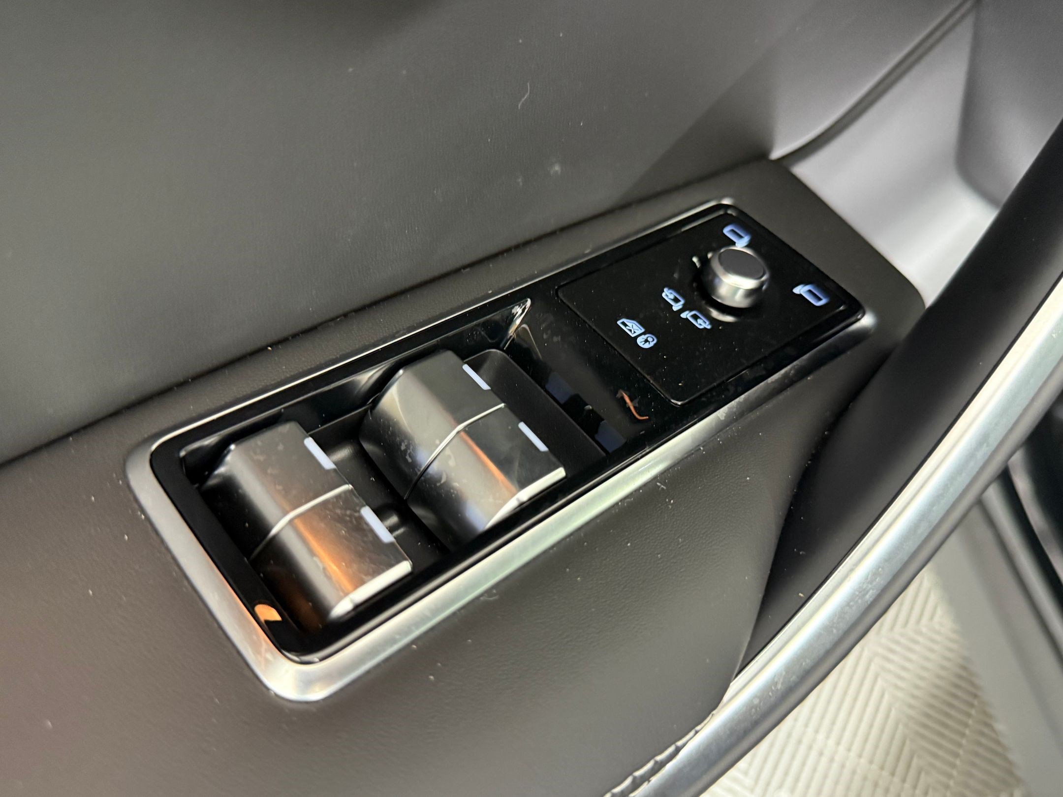 New 2026 Jaguar F-PACE R-Dynamic S AWD/4WD image 24