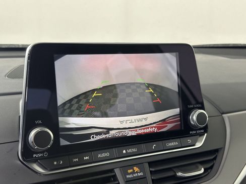 New 2025 Nissan Altima 2.5 SR image 5