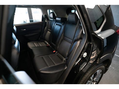Used 2023 Nissan Rogue SV w/ SV Premium Package FWD image 12