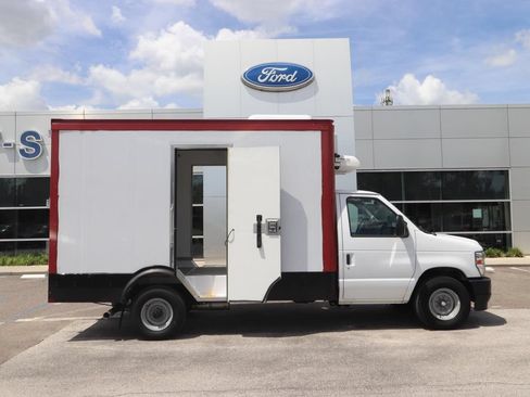 Used 2024 Ford E-350 and Econoline 350 Super Duty w/ Power Windows & Locks Group RWD image 18