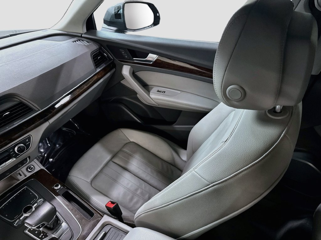 Used 2019 Audi Q5 2.0T Premium Plus AWD/4WD image 27