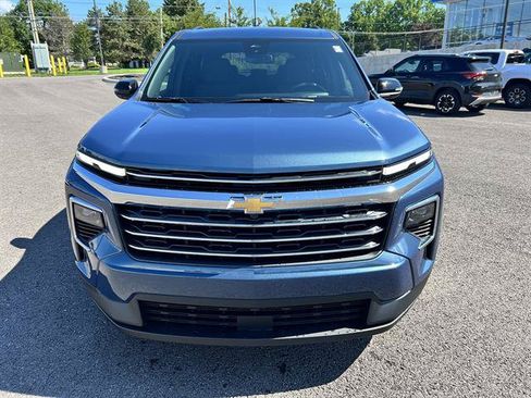 New 2026 Chevrolet Traverse LT FWD image 9