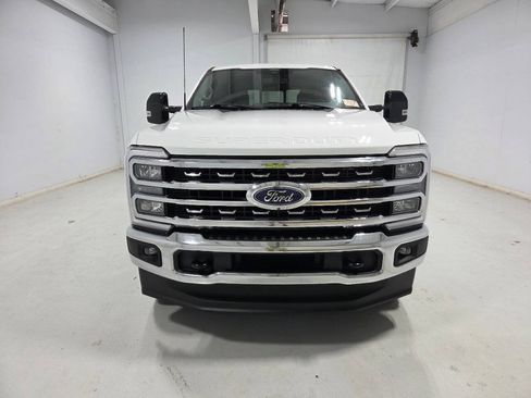Used 2024 Ford F250 Lariat w/ FX4 Off-Road Package AWD/4WD image 11