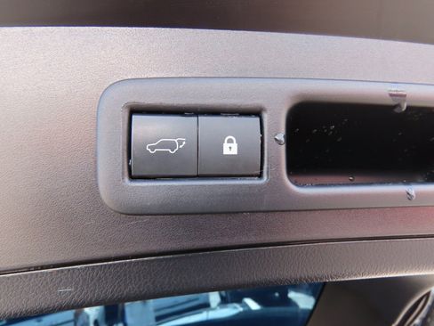 Used 2019 Lexus UX 200 image 15