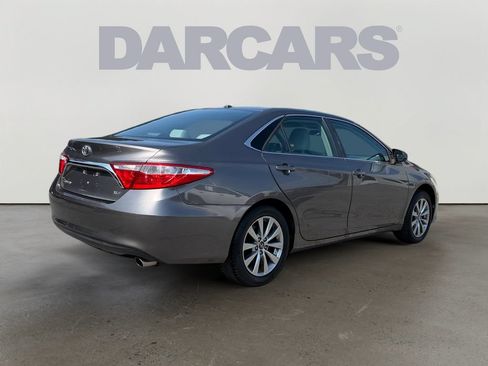 Used 2017 Toyota Camry XLE FWD image 6