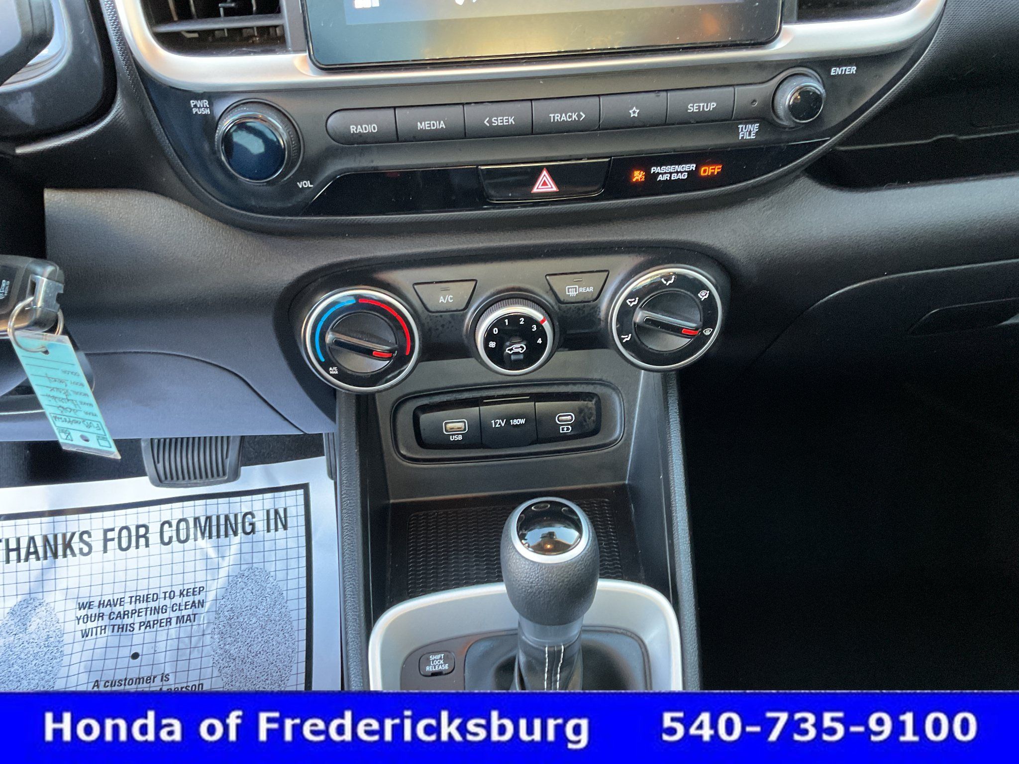 Used 2023 Hyundai Venue SE FWD image 33