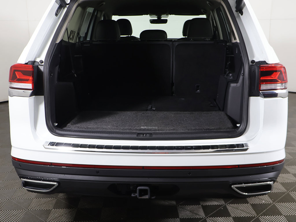 Used 2023 Volkswagen Atlas SE w/ Black Wheel Package FWD image 16
