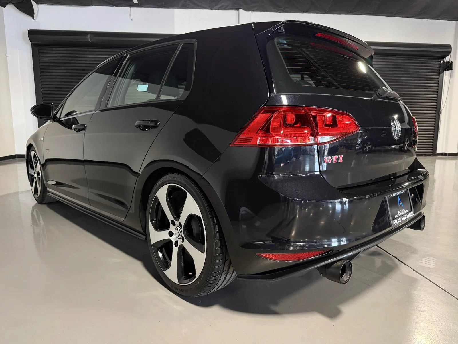 Used 2017 Volkswagen GTI S FWD image 6