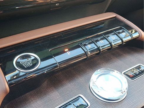 New 2026 Lincoln Navigator L Reserve image 14