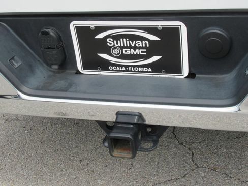 Used 2024 GMC Sierra 1500 SLT AWD/4WD image 9