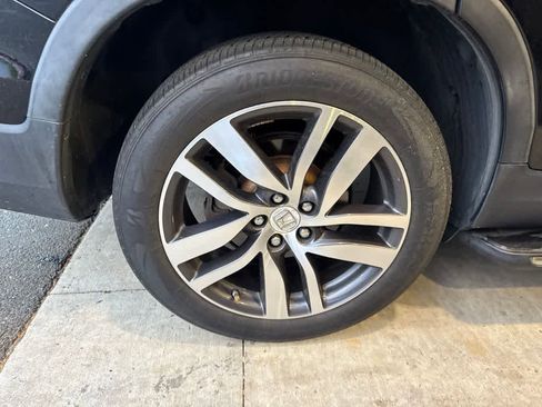 Used 2017 Honda Pilot Touring image 30
