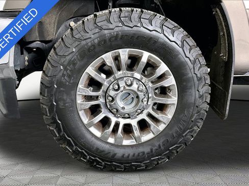 Used 2022 Ford F250 Lariat w/ Chrome Package AWD/4WD image 31