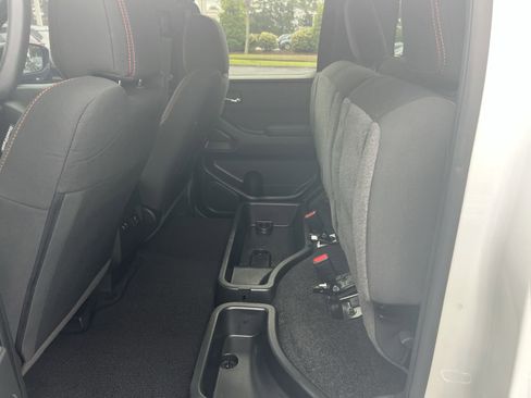 Used 2023 Nissan Frontier Pro-X w/ Pro Convenience Package RWD image 32