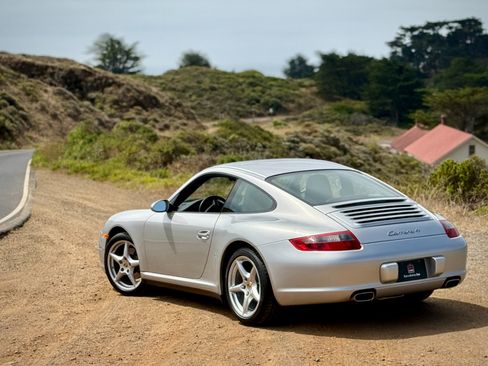 Used 2008 Porsche 911 Carrera 4 AWD/4WD image 2