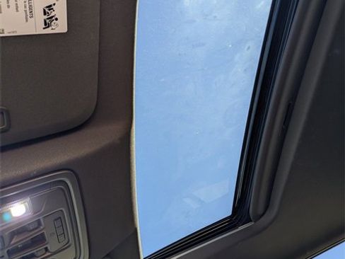 Used 2024 GMC Sierra 3500 Denali w/ Denali Reserve Package image 21