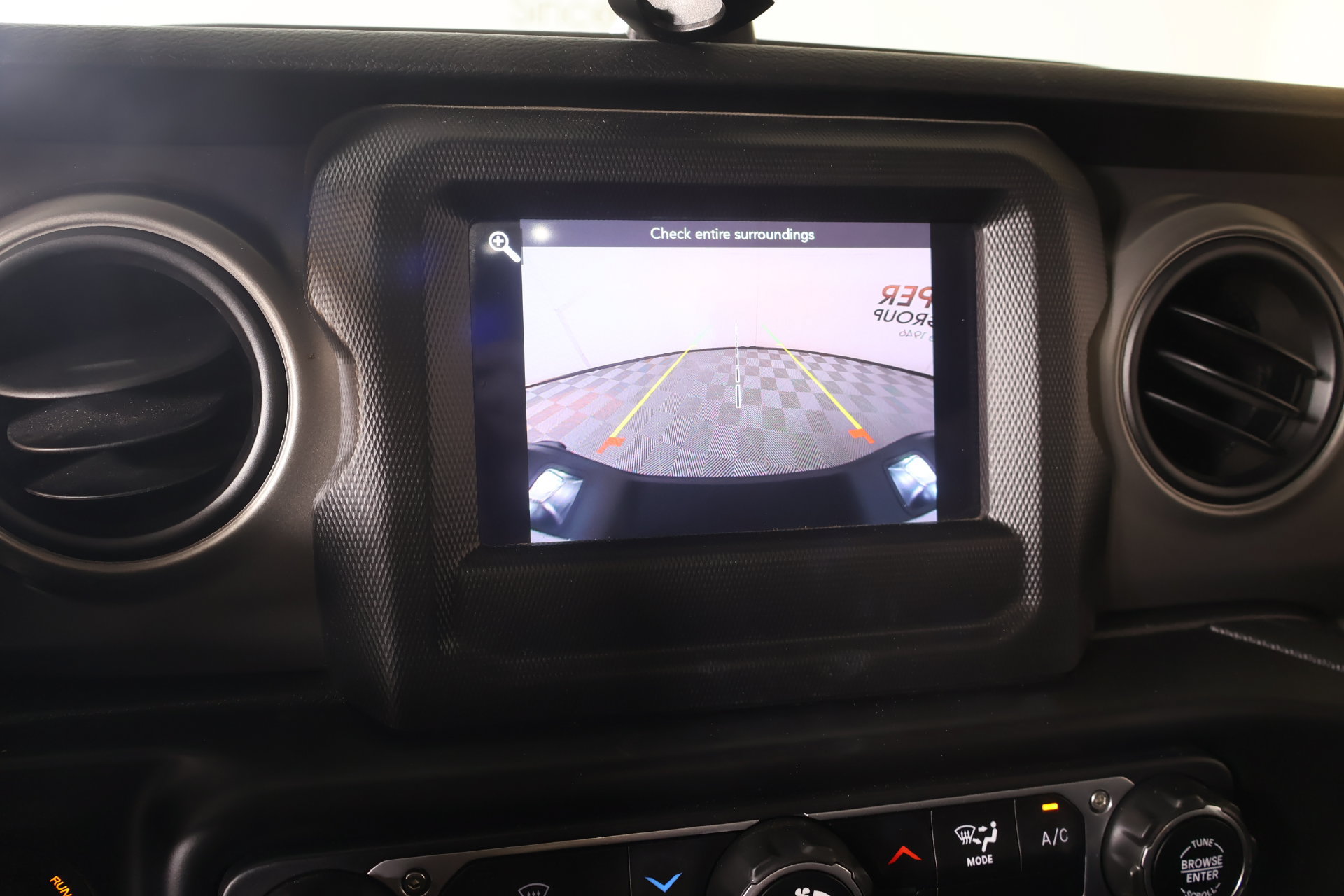 Used 2022 Jeep Gladiator Sport AWD/4WD image 6