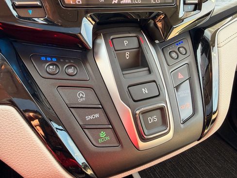 Certified 2026 Honda Odyssey Elite image 24
