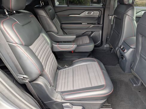 Used 2025 Ford Explorer ST-Line w/ Premium Package RWD image 28