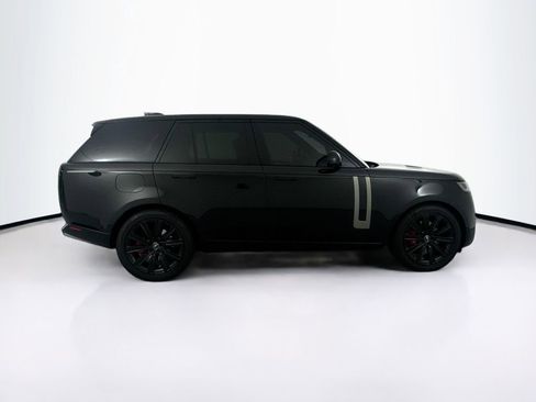 Used 2023 Land Rover Range Rover SE image 4