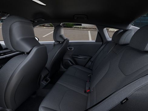 New 2026 Kia K4 LXS image 18