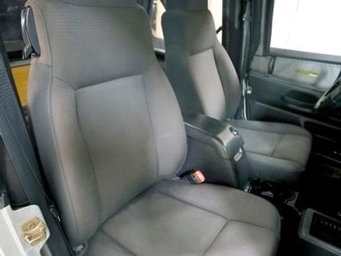 Used 2006 Jeep Wrangler Rubicon image 9