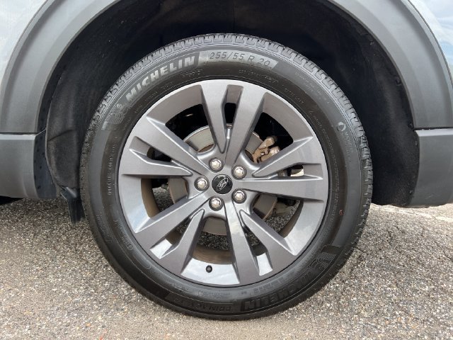 Certified 2023 Ford Explorer XLT w/ Equipment Group 202A AWD/4WD image 15