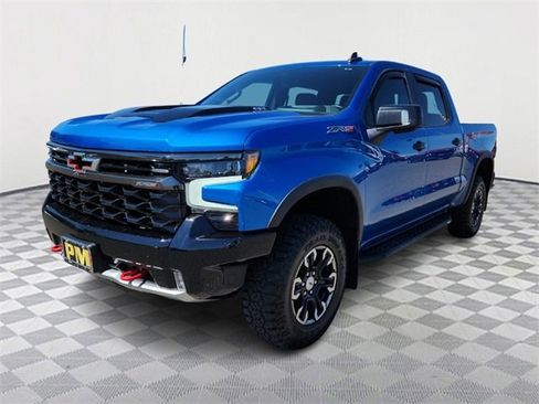 Used 2023 Chevrolet Silverado 1500 ZR2 w/ Technology Package image 3