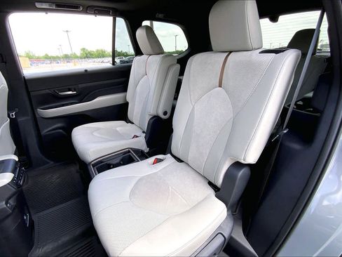 Used 2026 Toyota Grand Highlander AWD Hybrid image 20
