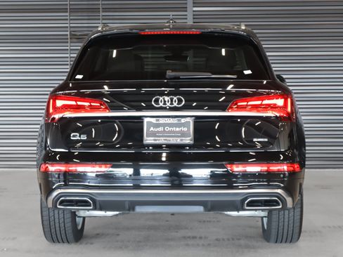 Used 2024 Audi Q5 e Premium w/ Convenience Package image 15