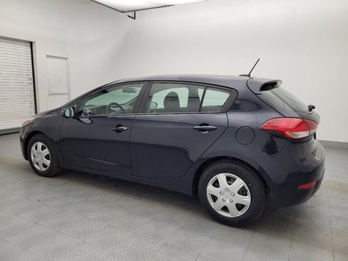 Used 2017 Kia Forte LX image 3
