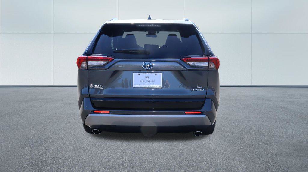Used 2023 Toyota RAV4 SE w/ Convenience Package AWD/4WD image 4