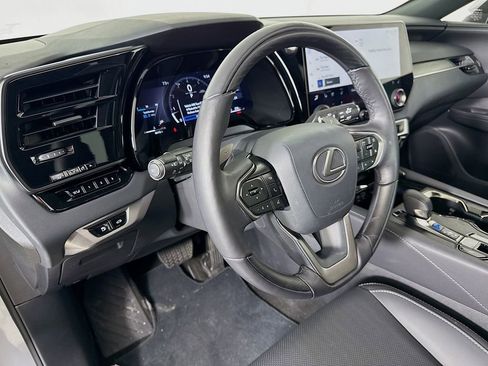 Certified 2025 Lexus RX 350 Premium w/ Accessory Package (Z1) image 9