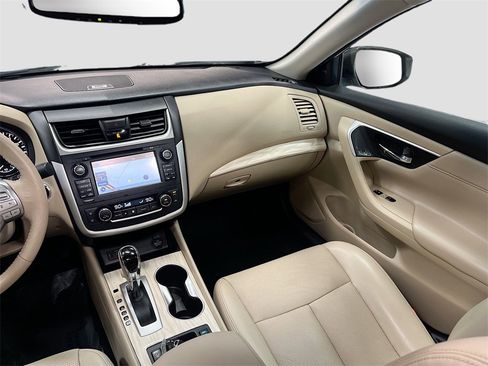 Used 2016 Nissan Altima 2.5 SL w/ 2.5 Technology Package image 25