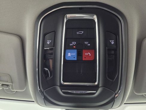 Used 2023 Jeep Grand Cherokee Limited RWD image 14