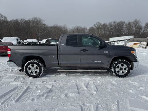 Used 2016 Toyota Tundra SR5 image 6