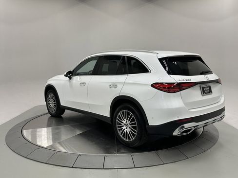 Certified 2025 Mercedes-Benz GLC 300 image 5