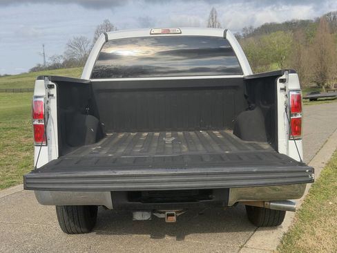 Used 2011 Ford F150 XLT w/ XLT Chrome Pkg image 6