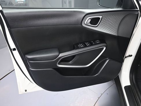 New 2025 Kia Soul S image 10