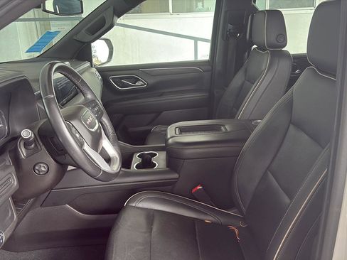 Used 2021 GMC Yukon SLT w/ SLT Premium Package image 11