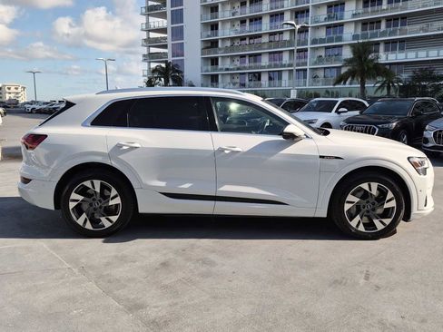 Certified 2021 Audi e-tron Prestige w/ Prestige Package image 7