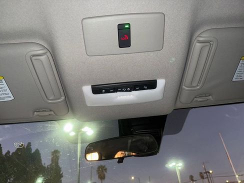 New 2025 Nissan Versa SR w/ Trunk Package image 26