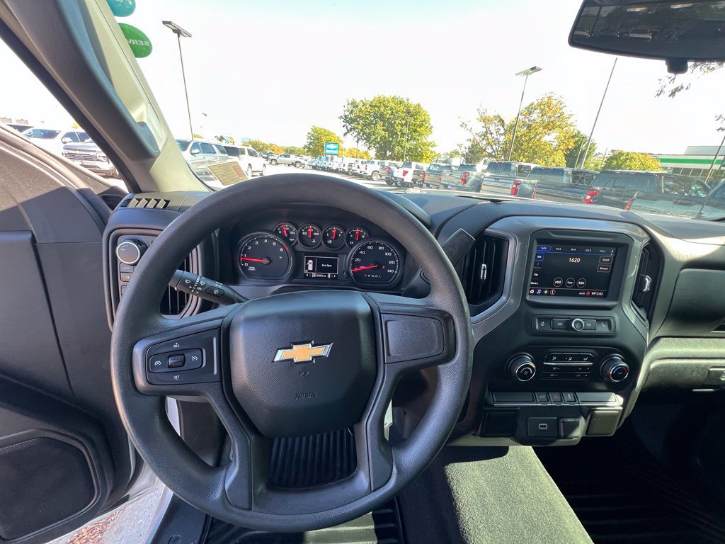 Used 2020 Chevrolet Silverado 1500 Custom w/ Custom Value Package AWD/4WD image 34