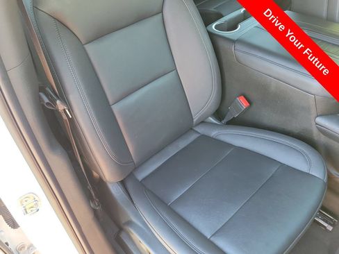 Used 2023 Chevrolet Tahoe Z71 w/ Luxury Package AWD/4WD image 20