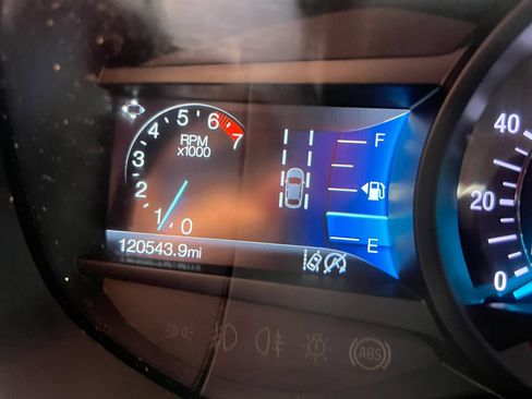 Used 2021 Ford Edge SEL FWD image 17