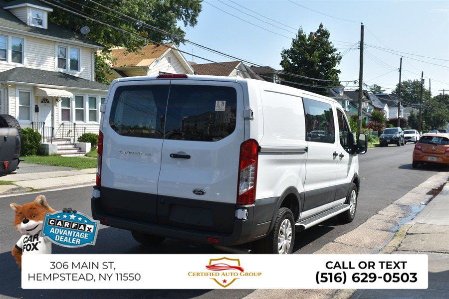 Used 2025 Ford Transit 250 Low Roof RWD image 4
