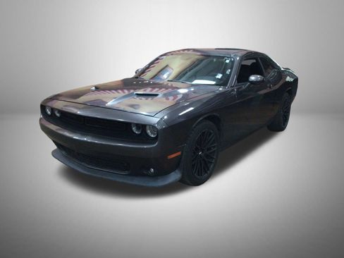 Used 2016 Dodge Challenger R/T w/ Blacktop Package RWD image 1