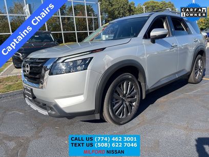 Used 2025 Nissan Pathfinder SL w/ SL Premium Package